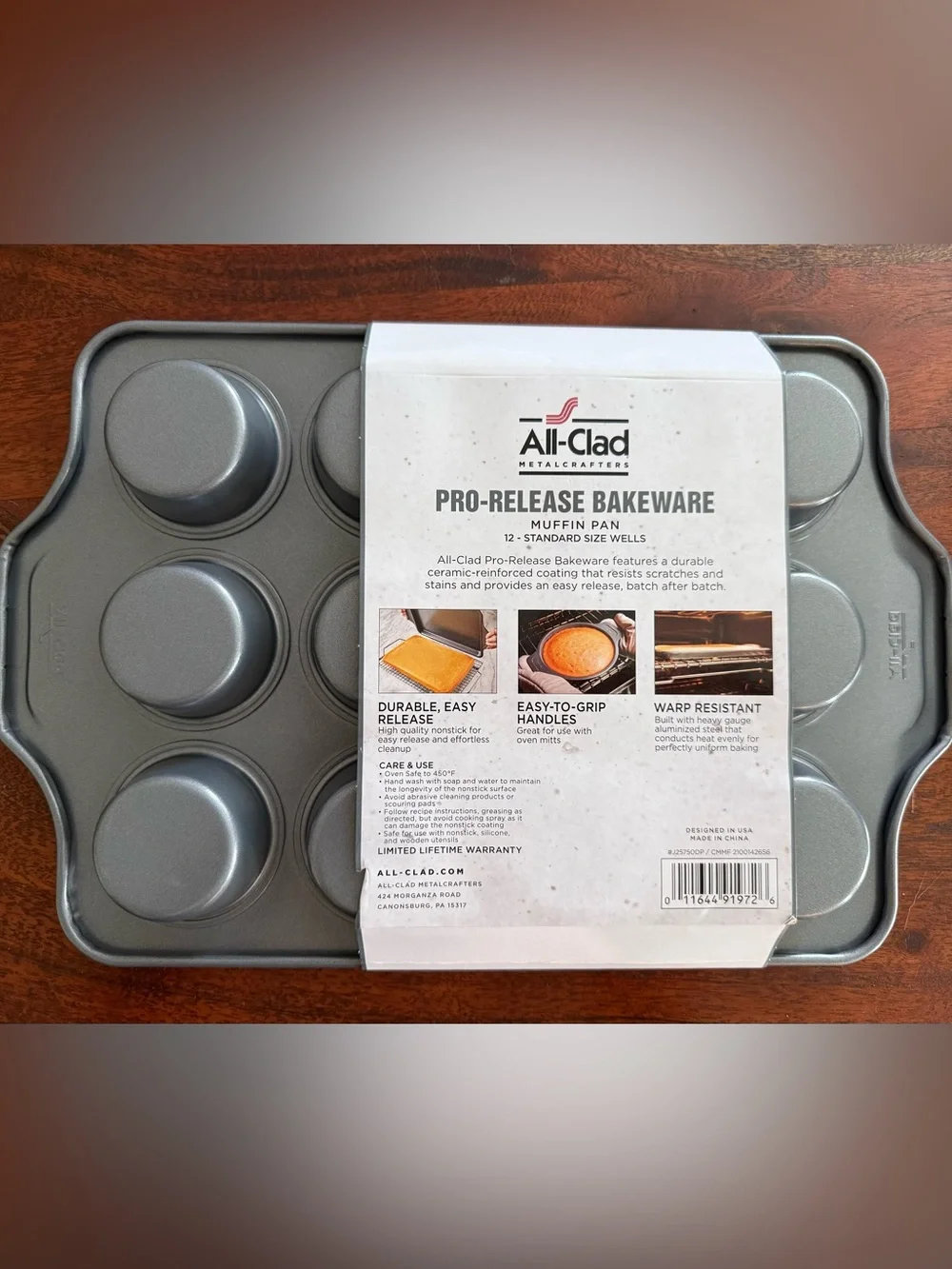 All-Clad Pro-Release Bakeware 12-Cup Muffin Pan - Gray